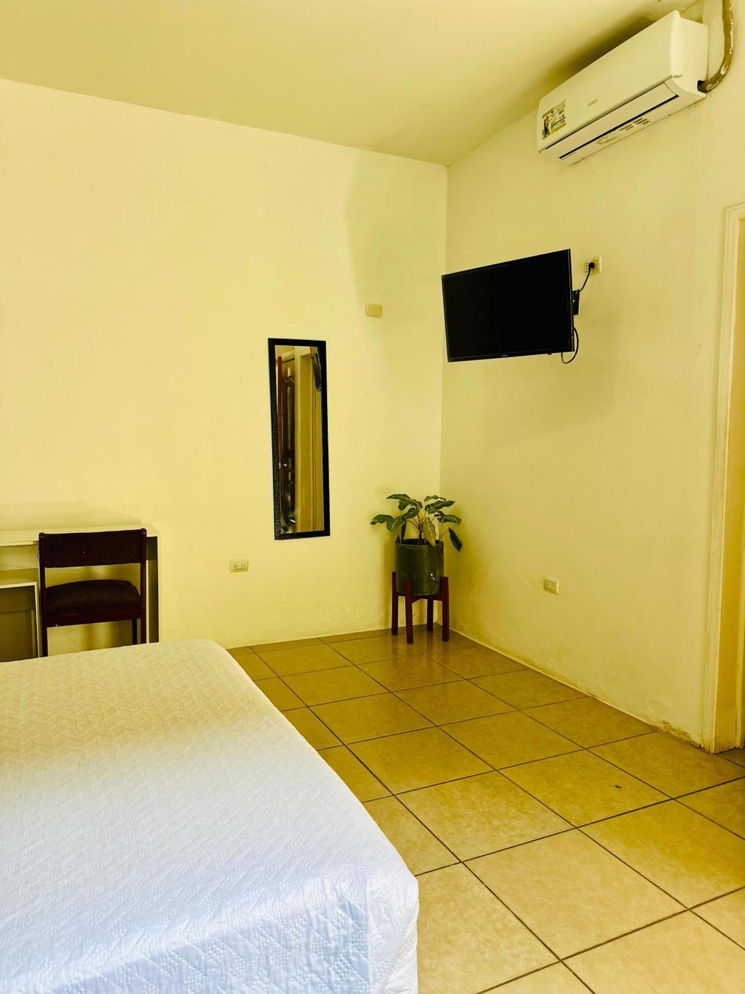 Los Vados Hotel Managua Extérieur photo